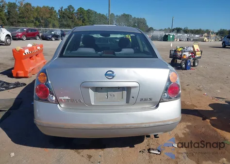 2002 Nissan Altima 2.5 S из США, поврежденный, VIN 1N4AL11E22C209792